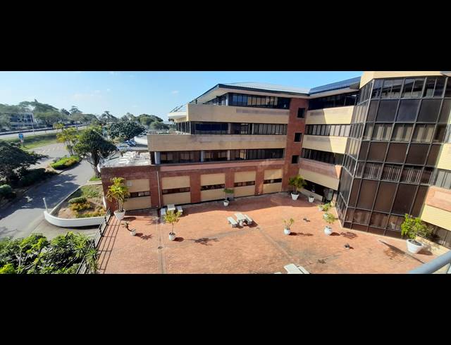 606M² OFFICE TO LET IN DAWNCLIFFE